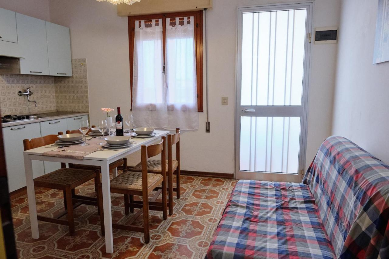 Peaceful Flat With Direct Beach Access Beahost Rosolina Mare Kültér fotó